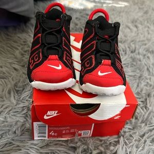 Nike Uptempo